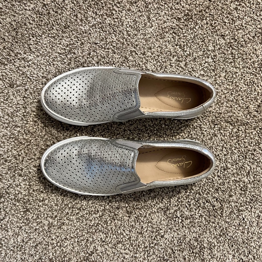 Clarks somerset women’s slip on shoes